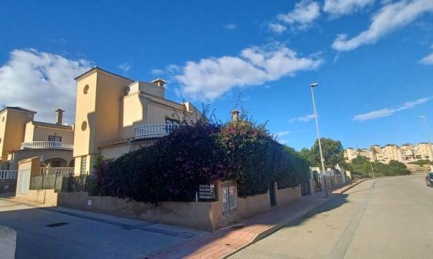 Bestaande woningen - Villa - Orihuela Costa