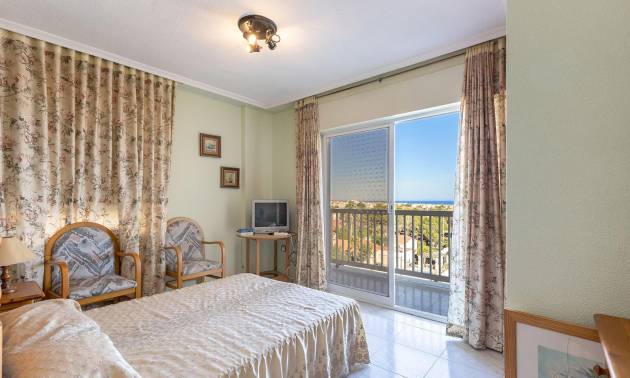 Revente - Apartment - Torrevieja - Nueva Torrevieja