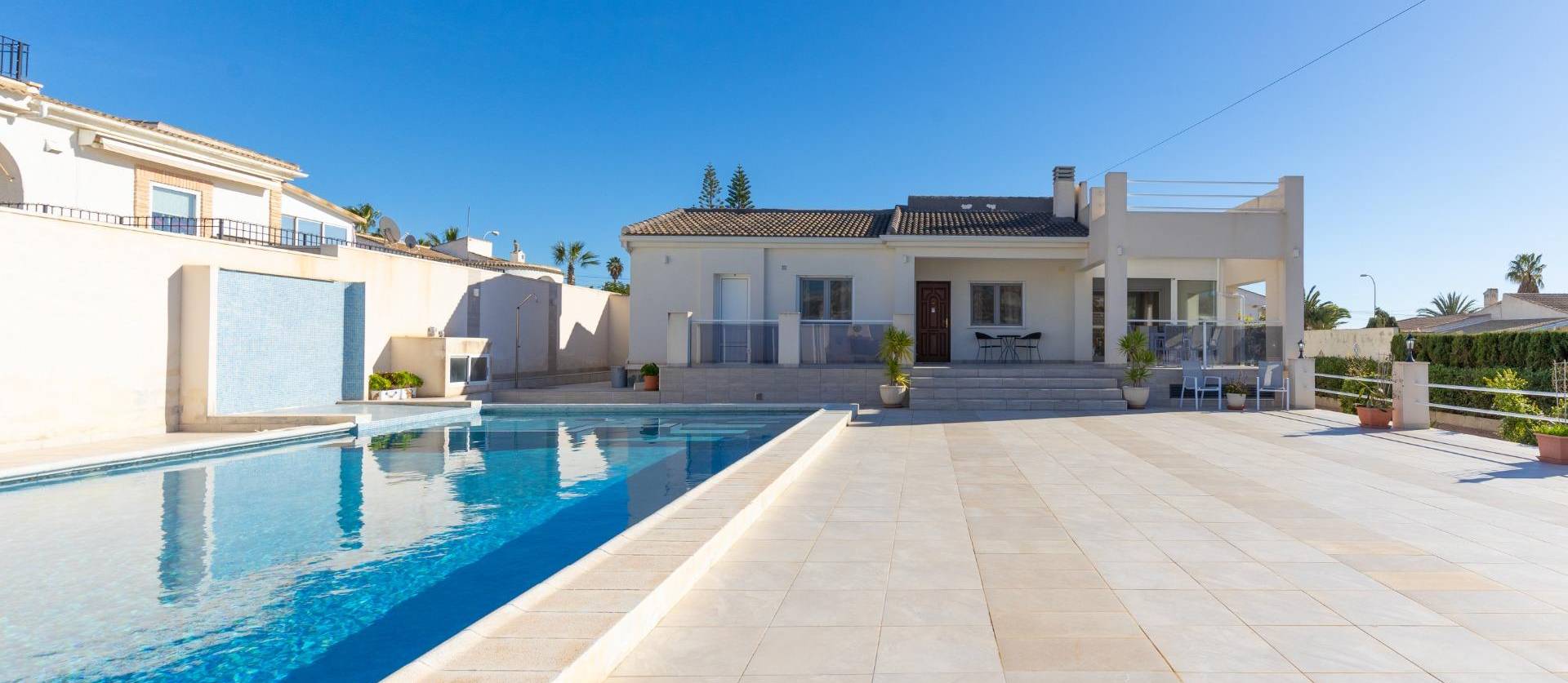 Sale - Villa - Torrevieja - El chaparral