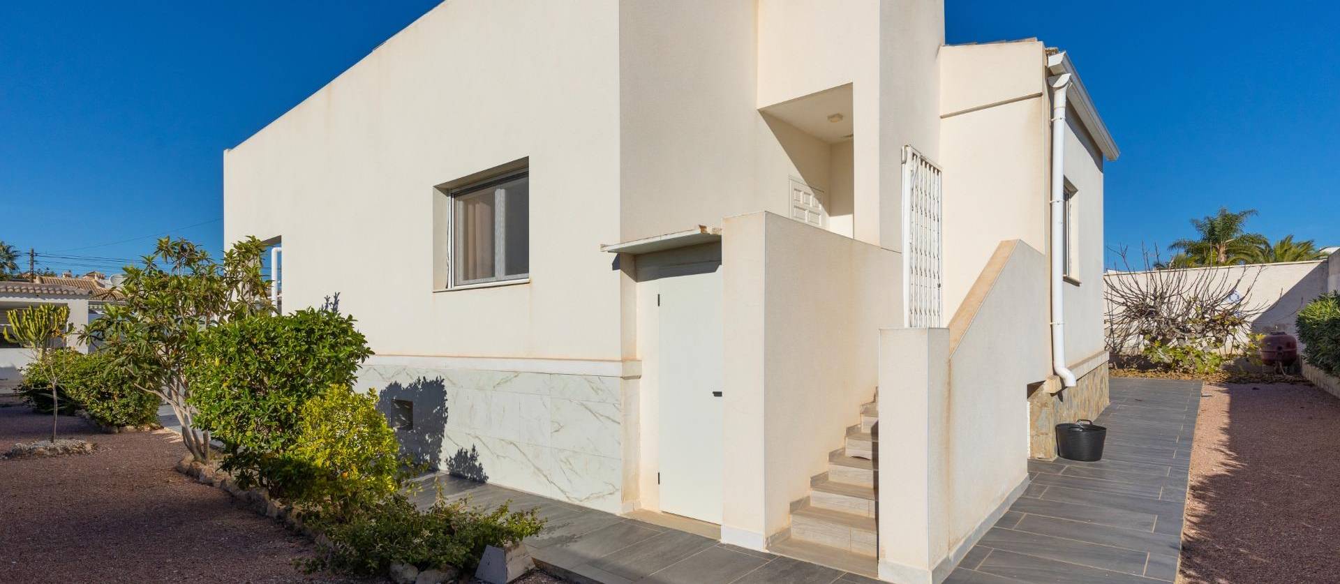 Sale - Villa - Torrevieja - El chaparral