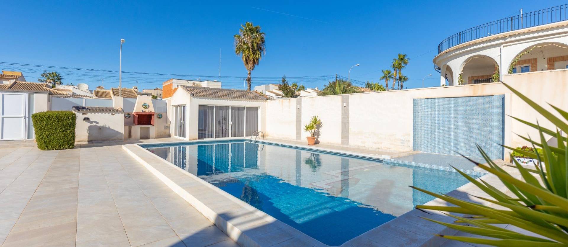 Sale - Villa - Torrevieja - El chaparral