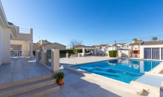 Sale - Villa - Torrevieja - El chaparral