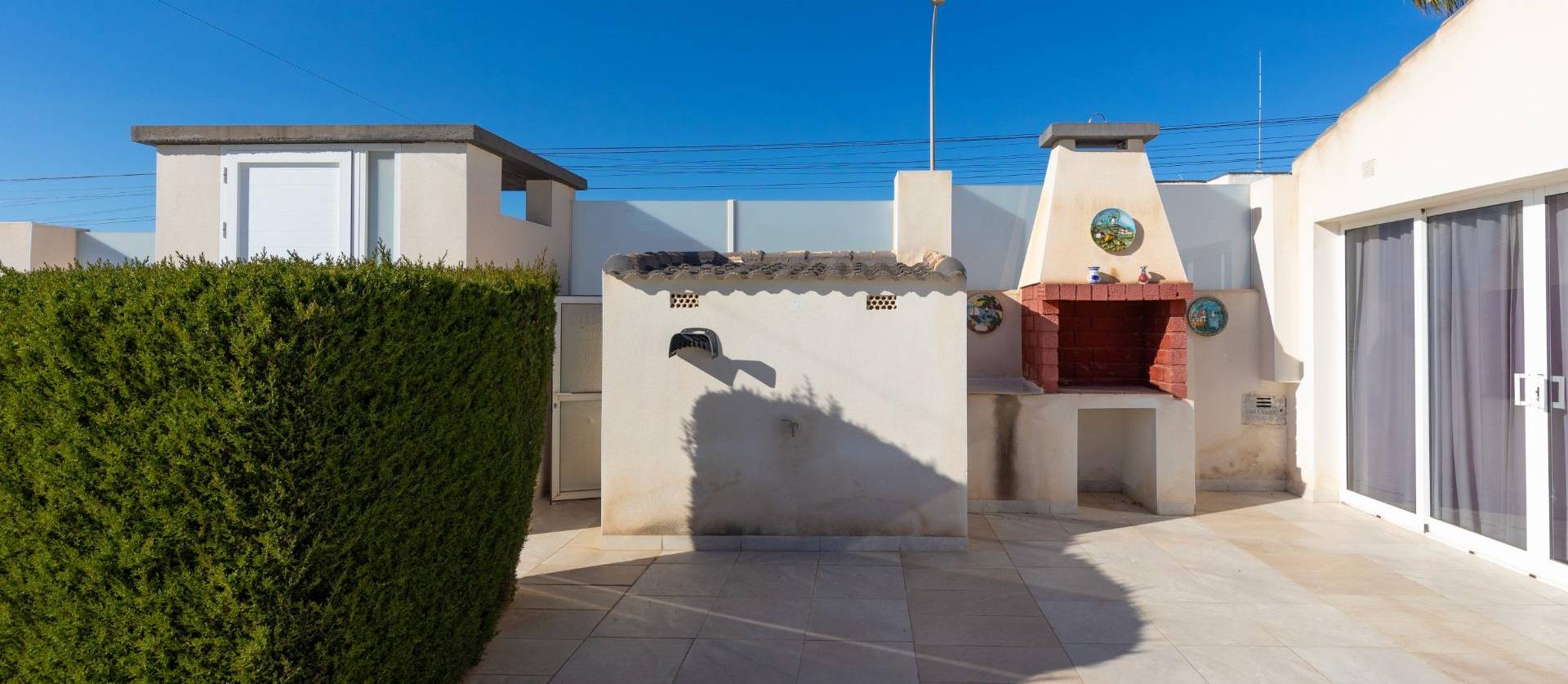 Sale - Villa - Torrevieja - El chaparral