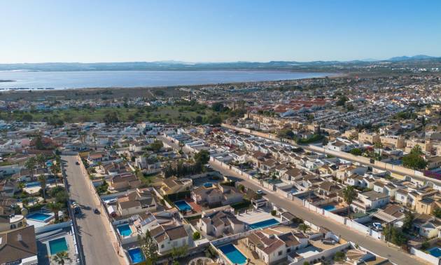 Revente - Villa - Torrevieja - El chaparral