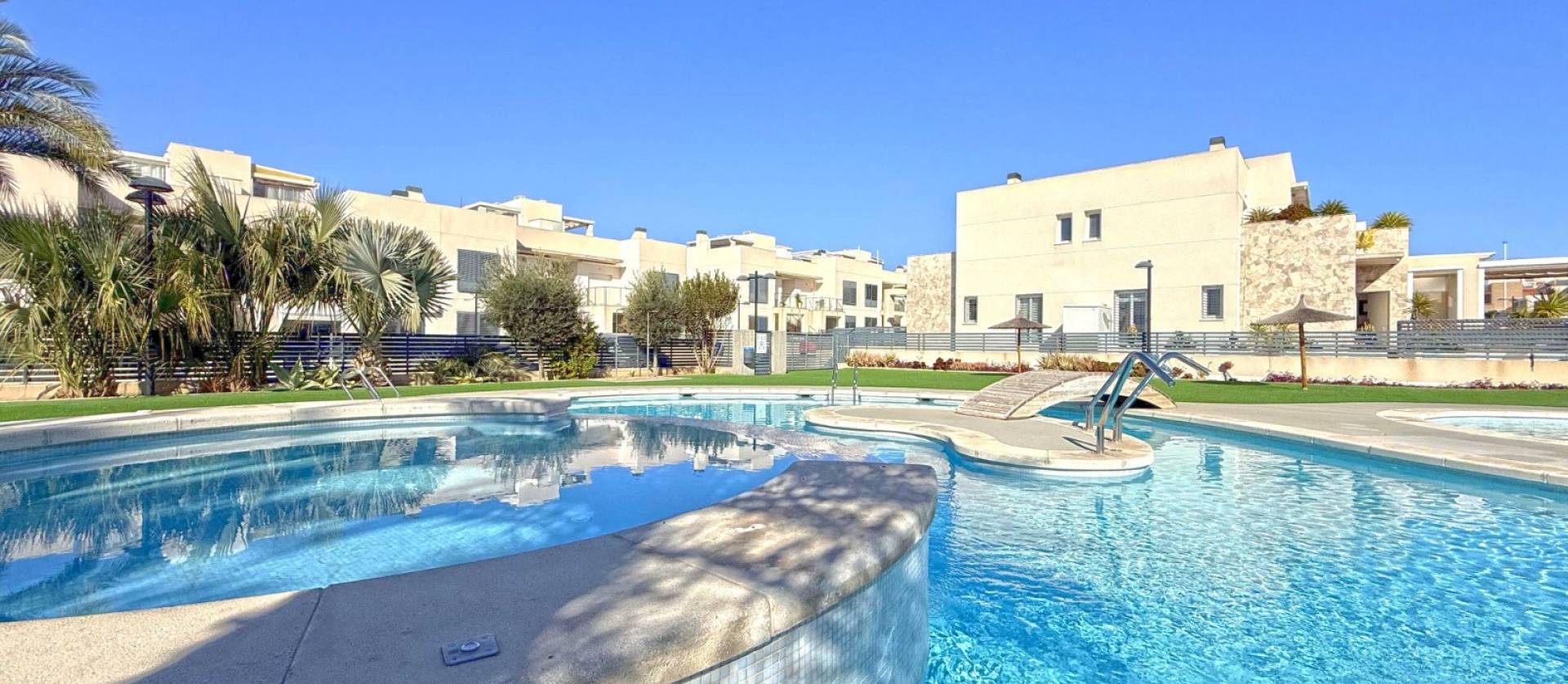 Bestaande woningen - Halfvrijstaand - Torrevieja - Aguas Nuevas