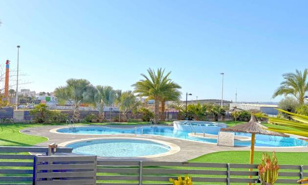 Bestaande woningen - Halfvrijstaand - Torrevieja - Aguas Nuevas