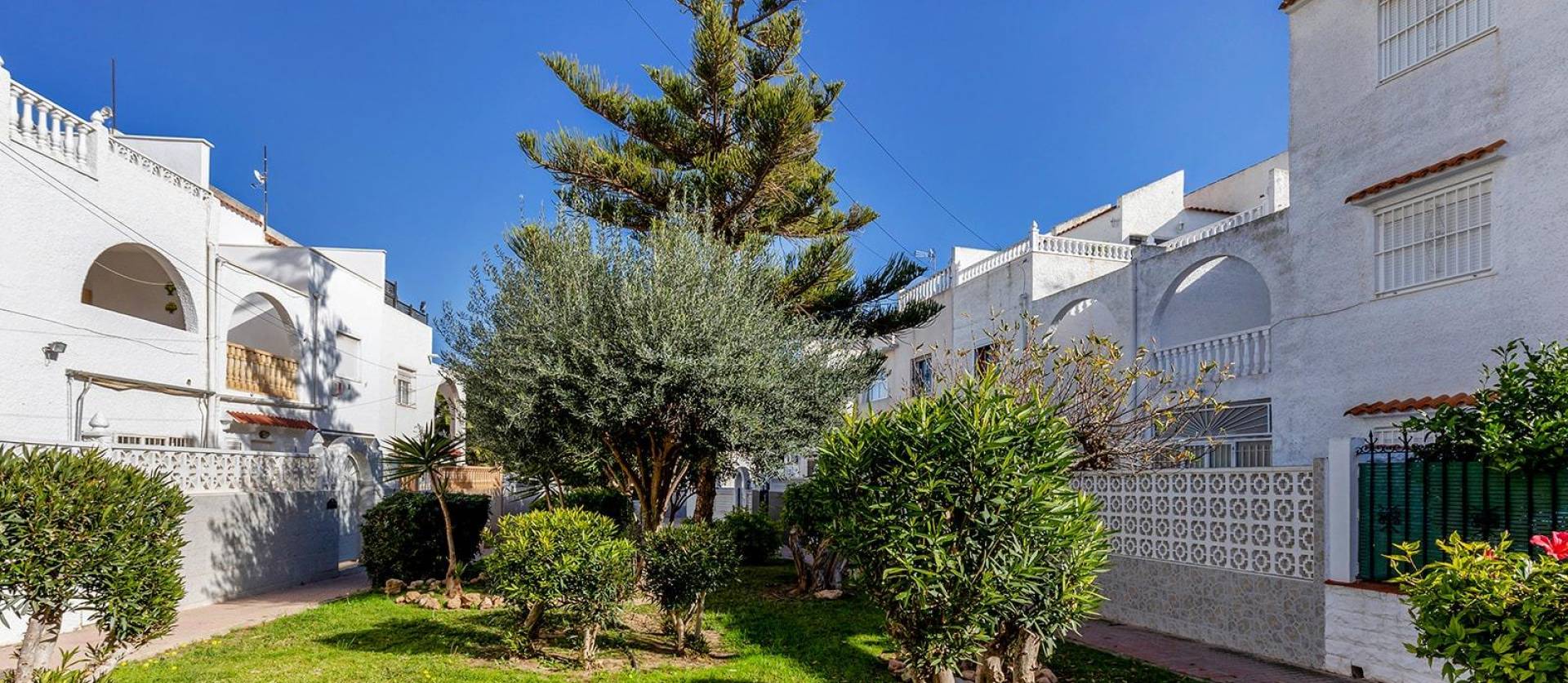 Sale - Townhouse - Torrevieja