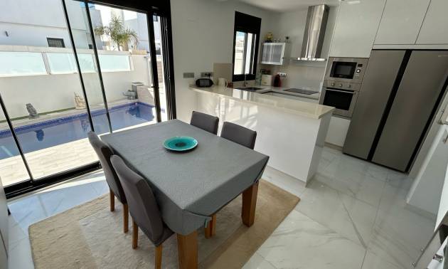 Bestaande woningen -  - Los Montesinos - La Herada