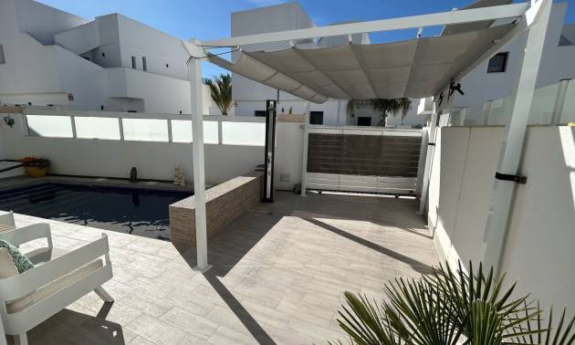 Bestaande woningen -  - Los Montesinos - La Herada