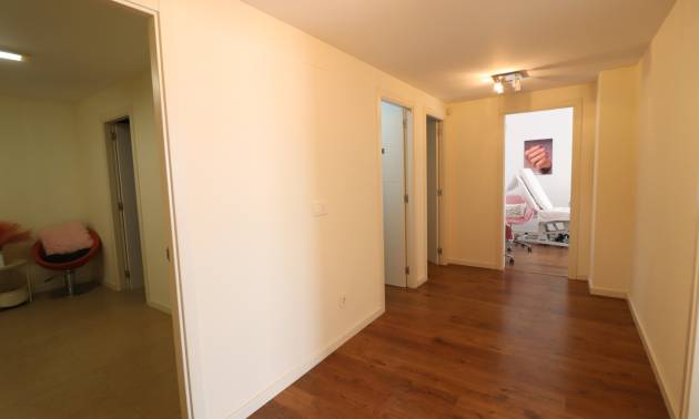 Bestaande woningen - Villa - La Marina