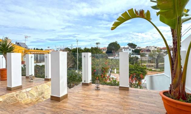 Sale - Villa - Torrevieja - Los Balcones