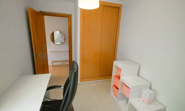 Sale - Apartment - Torrevieja - Centro