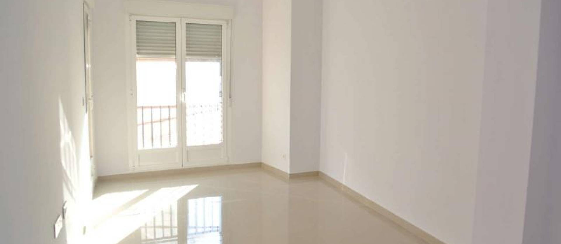 Sale - Commercial - Villena
