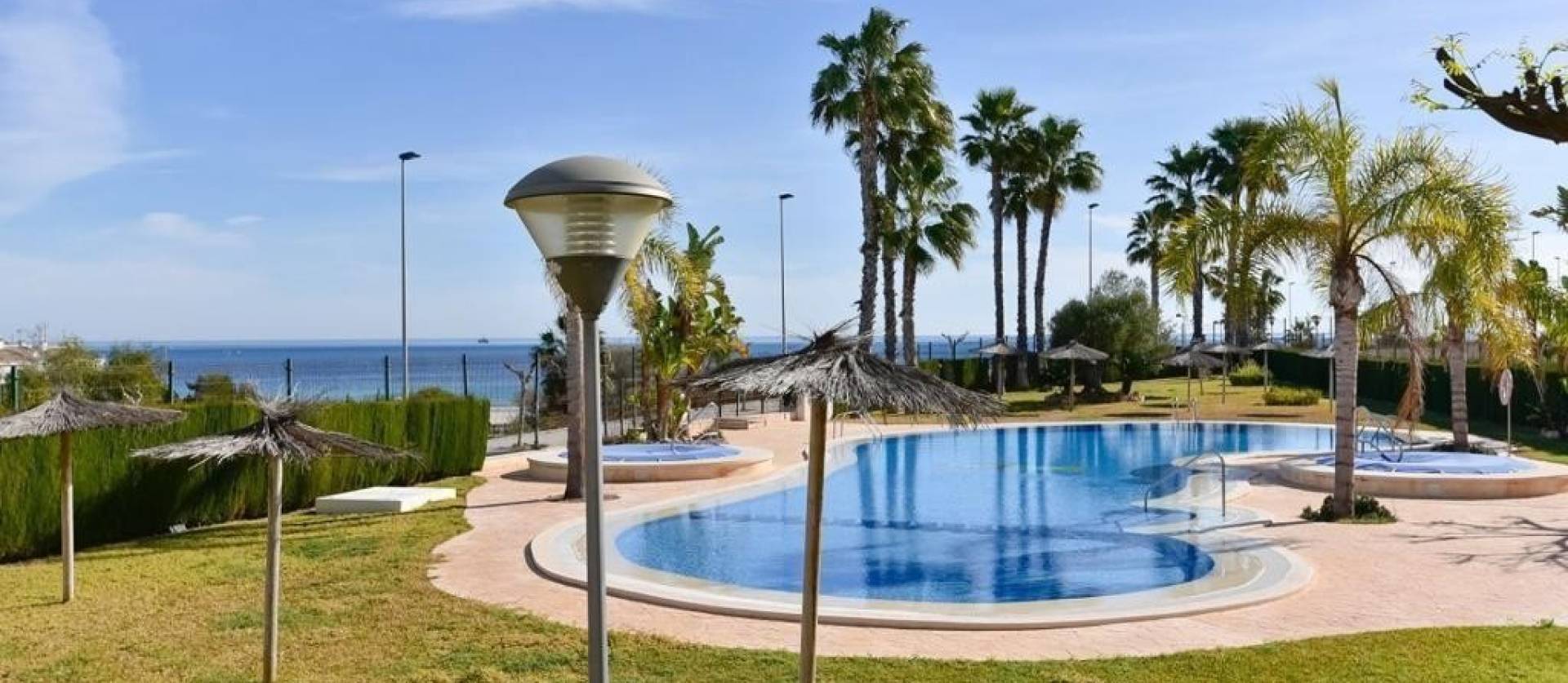 Venta - Apartment - Mil Palmeras