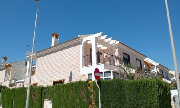 Bestaande woningen - Villa - Pilar de la Horadada