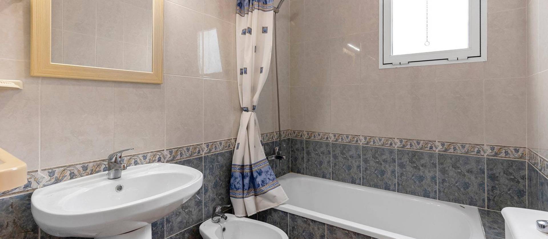 Venta - Apartment - Torrevieja - Estacion de autobuses