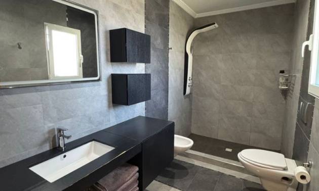 Bestaande woningen - Villa - Torrevieja