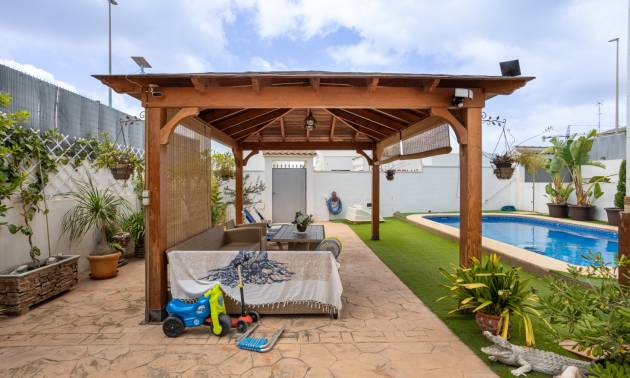 Venta - Villa - Los Montesinos - La Herrada