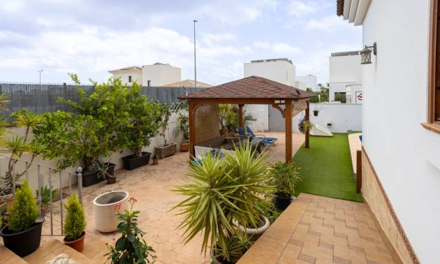 Bestaande woningen - Villa - Los Montesinos