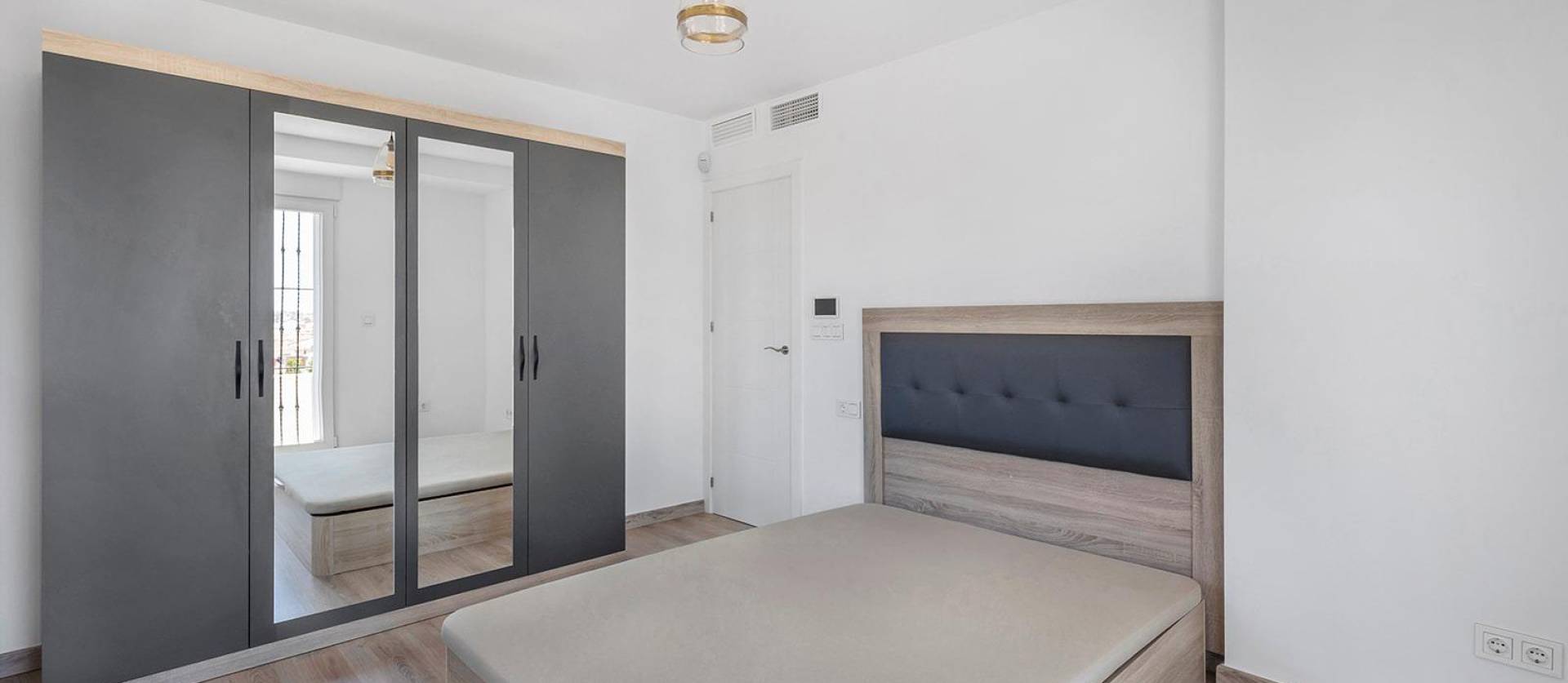 Venta - Villa - Torrevieja - Aguas Nuevas