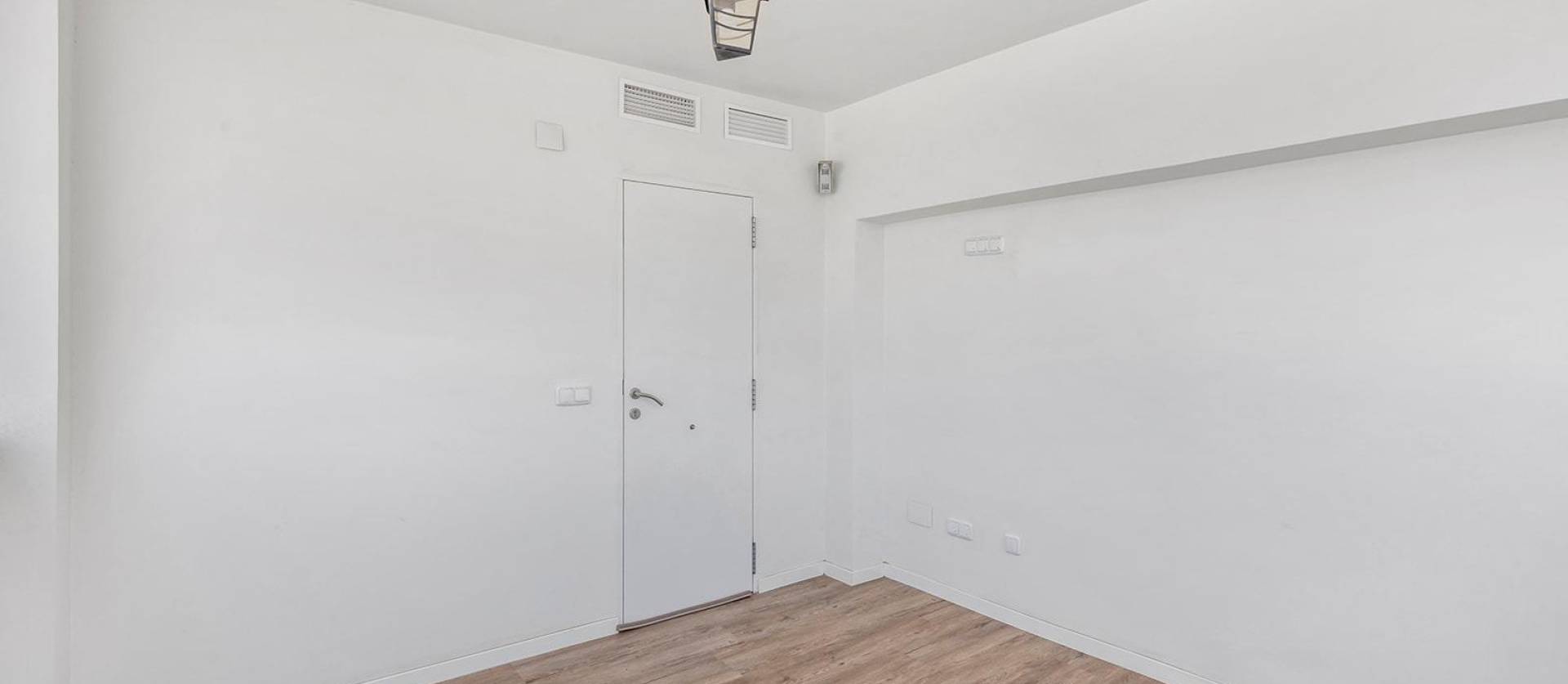 Venta - Villa - Torrevieja - Aguas Nuevas