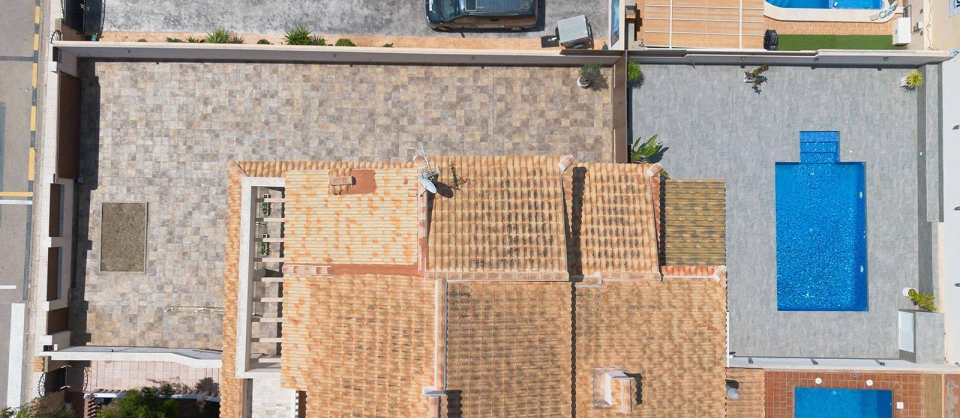 Venta - Villa - Torrevieja - Aguas Nuevas