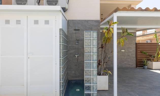 Venta - Villa - Torrevieja - Aguas Nuevas