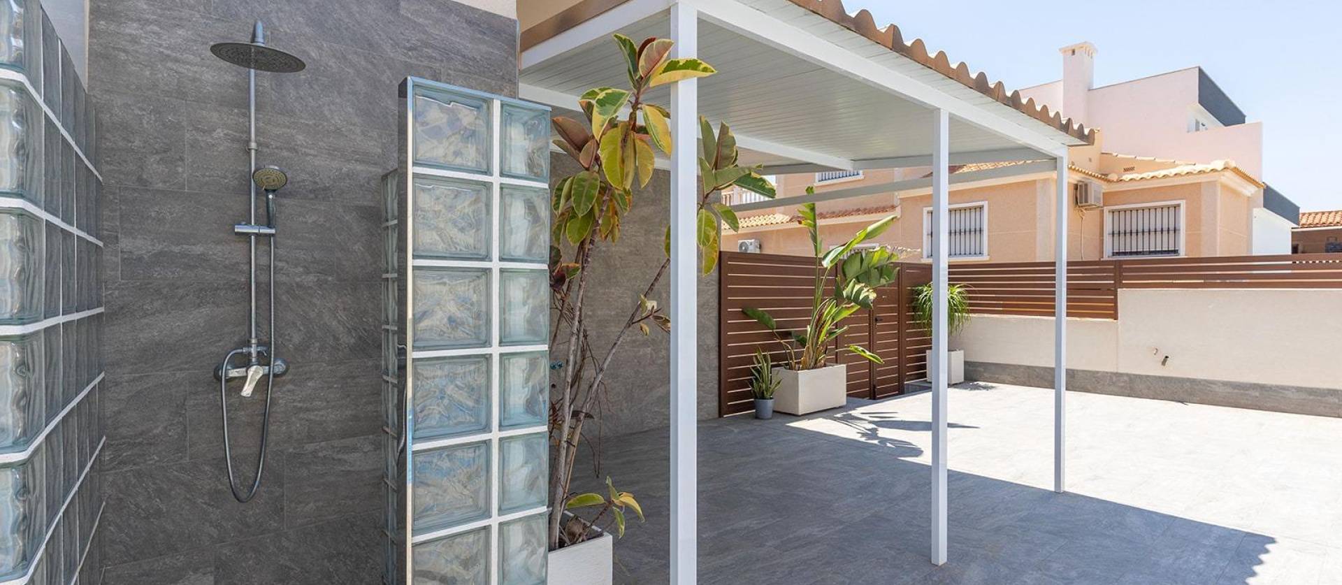 Venta - Villa - Torrevieja - Aguas Nuevas