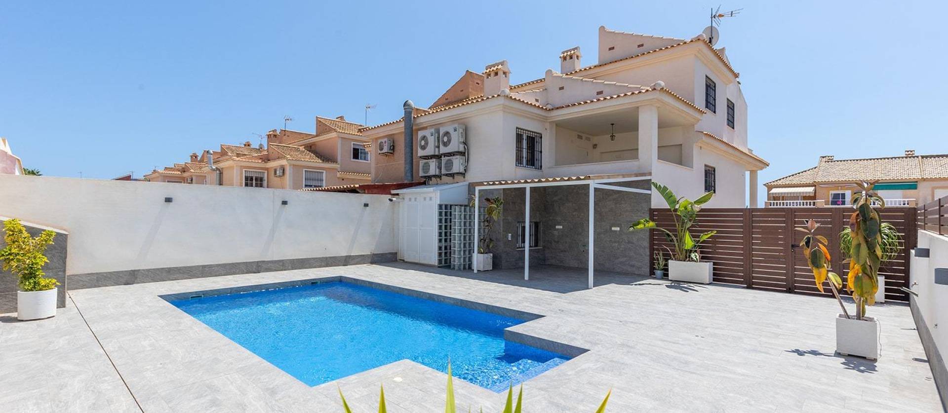 Venta - Villa - Torrevieja - Aguas Nuevas