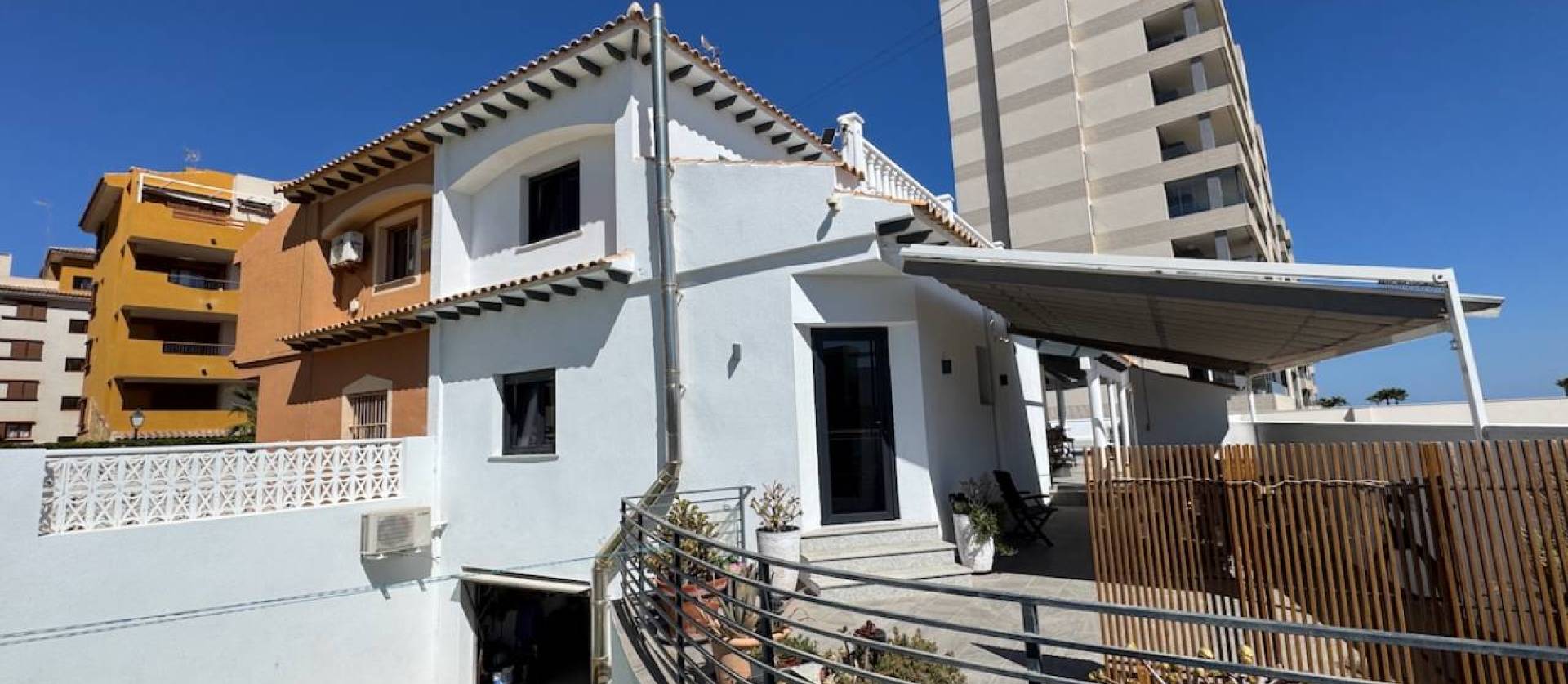 Bestaande woningen - Villa - Punta Prima