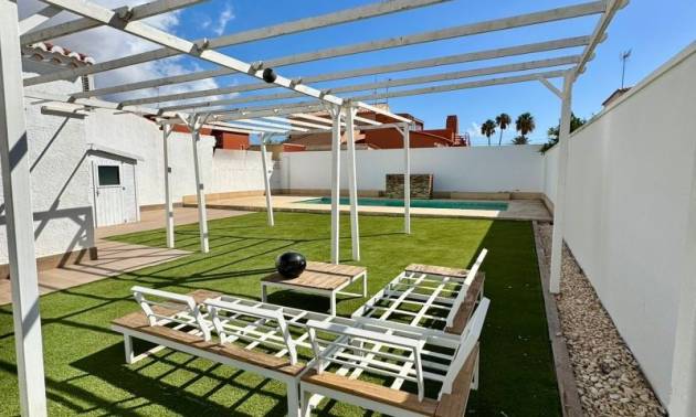 Venta - Villa - Torrevieja