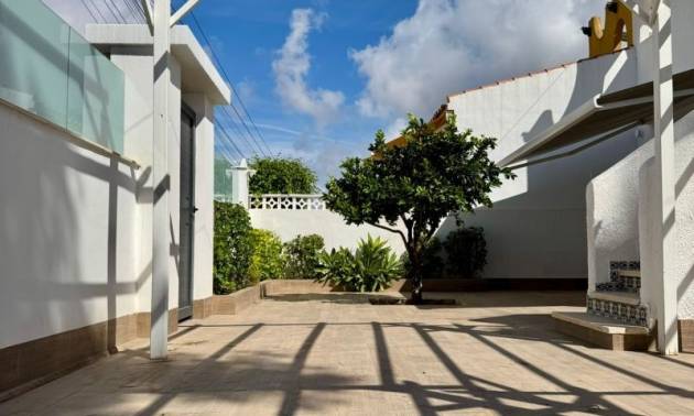 Venta - Villa - Torrevieja