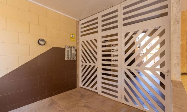 Venta - Apartment - Torrevieja - Playa de los locos