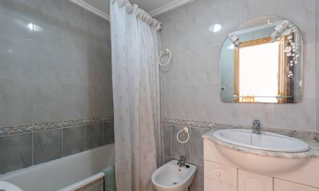 Venta - Apartment - Torrevieja - Centro