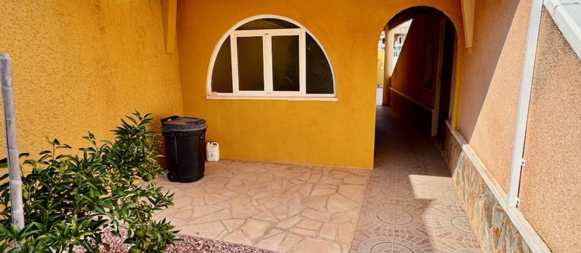 Sale - Villa - Benferri