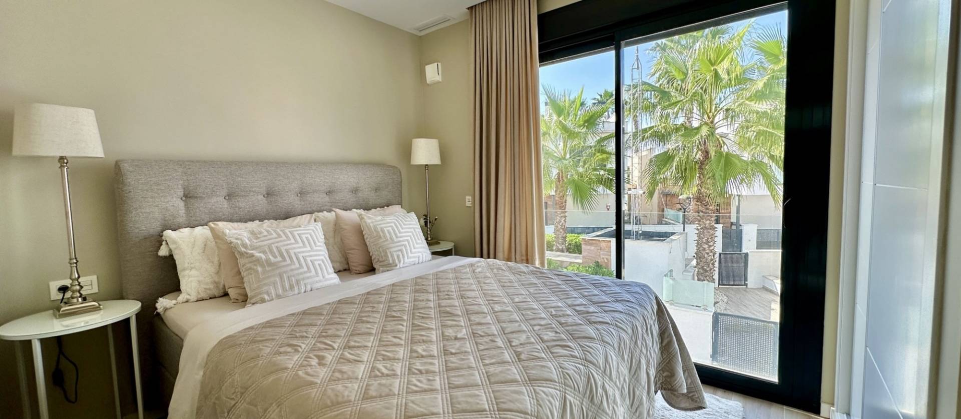 Venta - Villa - Orihuela Costa - Lomas de Cabo Roig