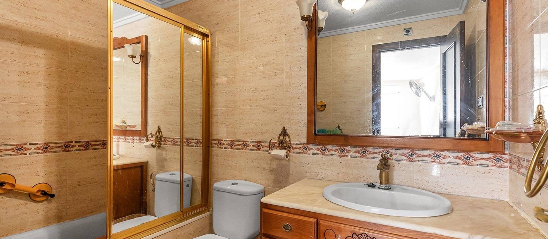 Venta - Apartment - Torrevieja - Estacion de autobuses