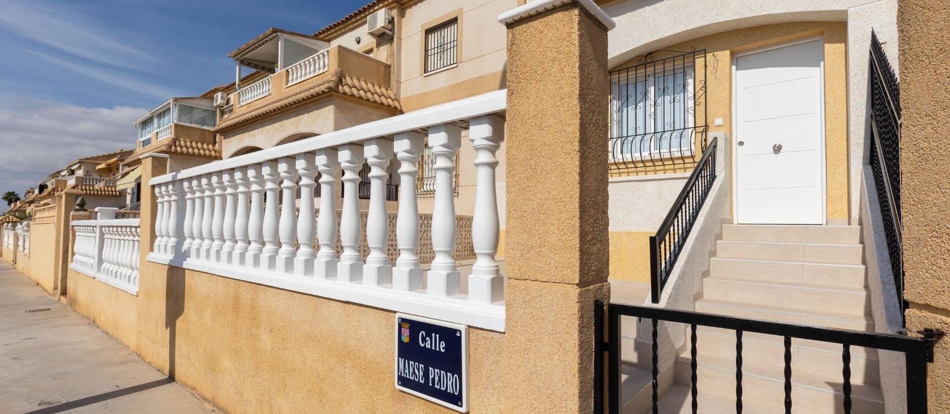 Alquiler a largo plazo - Bungalow - Torrevieja - Zona los Frutales