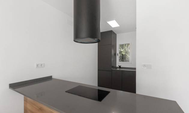 Alquiler a largo plazo - Bungalow - Torrevieja - Zona los Frutales