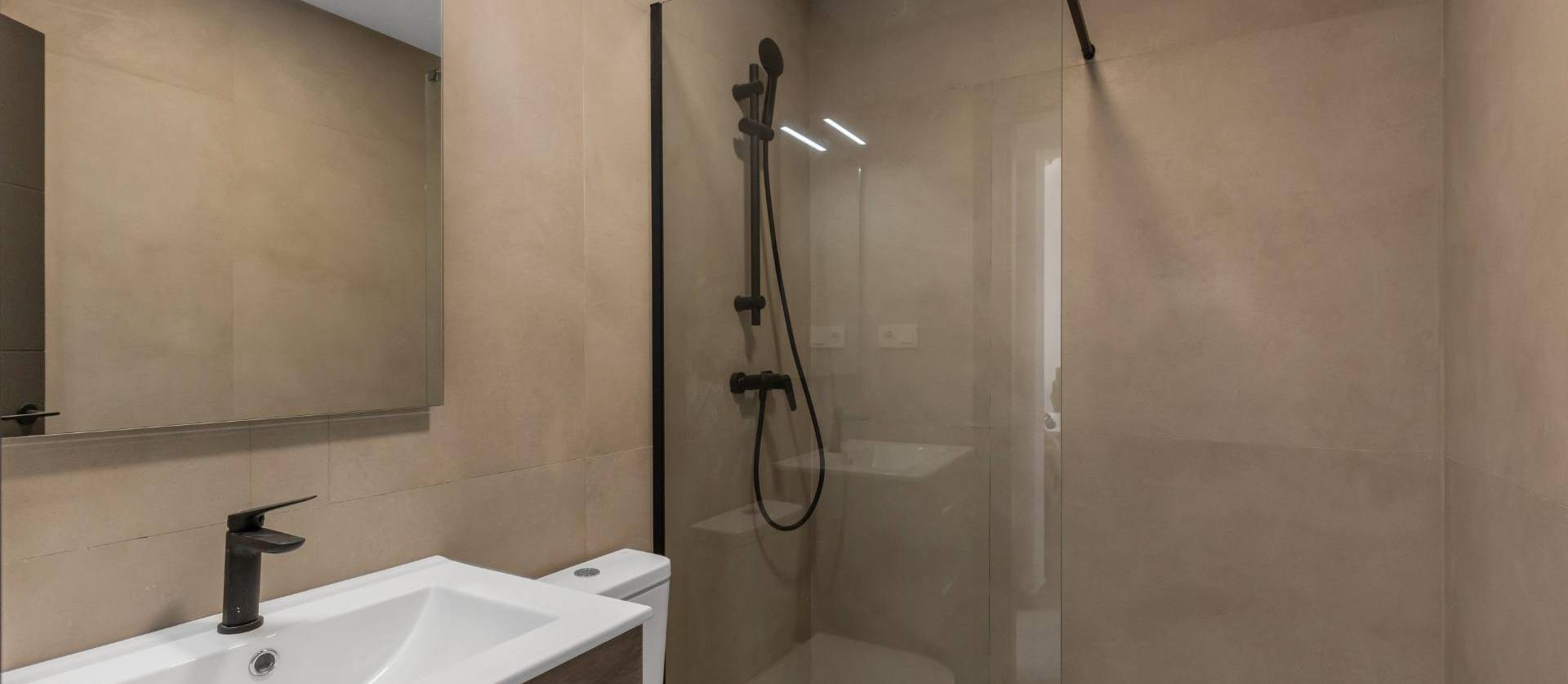 Alquiler a largo plazo - Bungalow - Torrevieja - Zona los Frutales