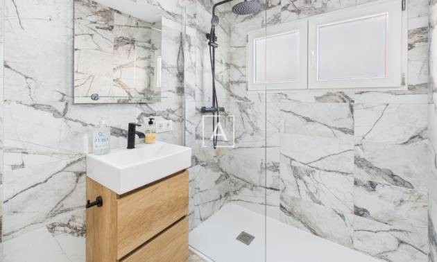 Sale - 1. Apartment / flat - Centro Torrevieja