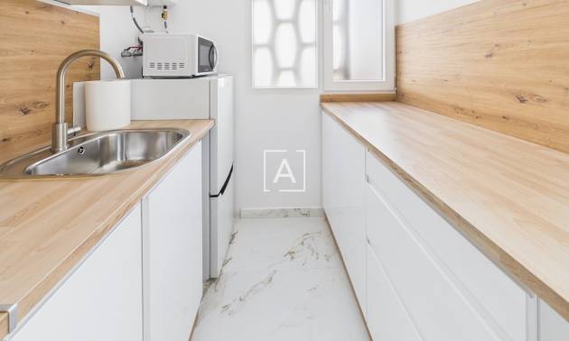 Sale - 1. Apartment / flat - Centro Torrevieja