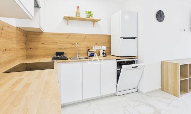 Sale - 1. Apartment / flat - Torrevieja Centro