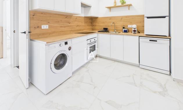 Sale - 1. Apartment / flat - Torrevieja Centro