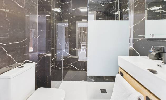 Sale - 1. Apartment / flat - Torrevieja Centro