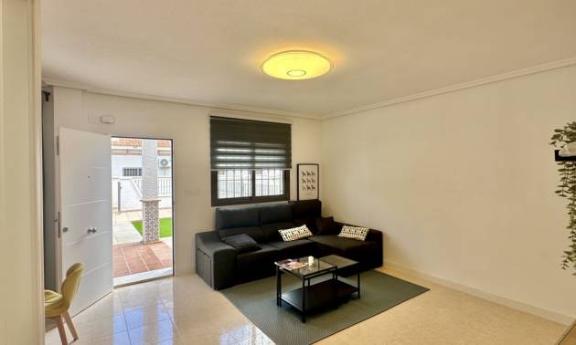 Venta - Adosado - San Miguel de Salinas