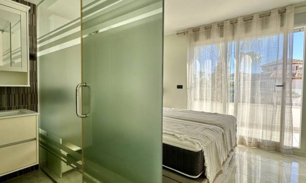 Bestaande woningen - Villa - Orihuela Costa