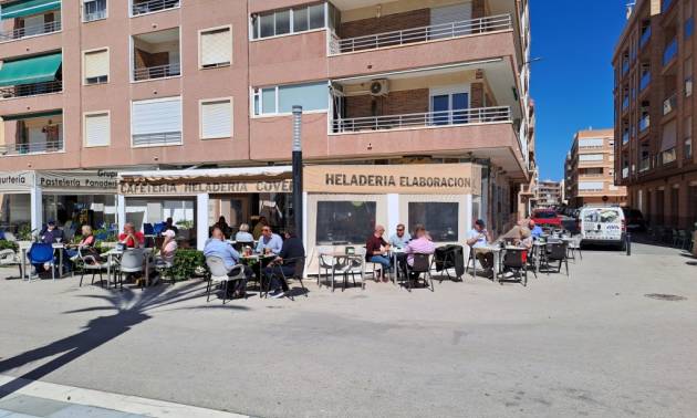 Sale - Commercial - La Mata