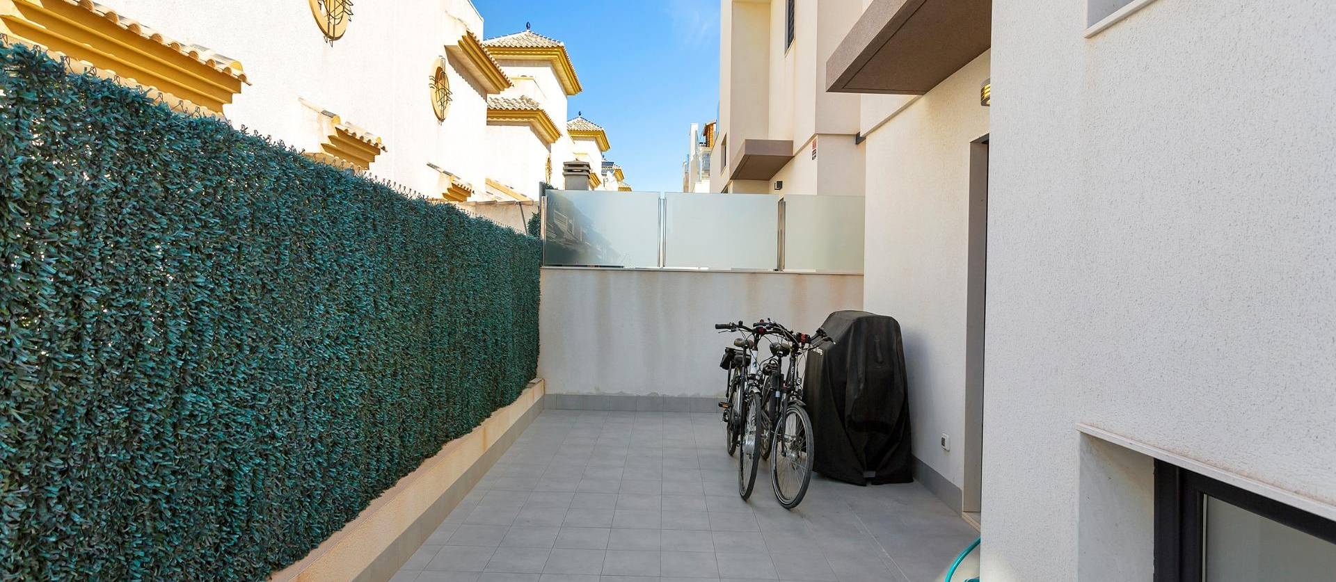 Venta - Villa - Torrevieja - Sector 25