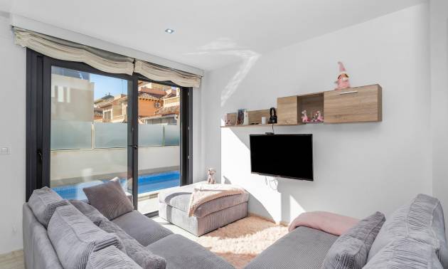 Venta - Villa - Torrevieja - Sector 25